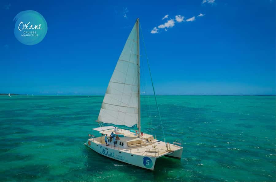 Île aux Cerfs: Private Catamaran Cruise with Gourmet Lunch - Setting out from Pointe Maurice Jetty