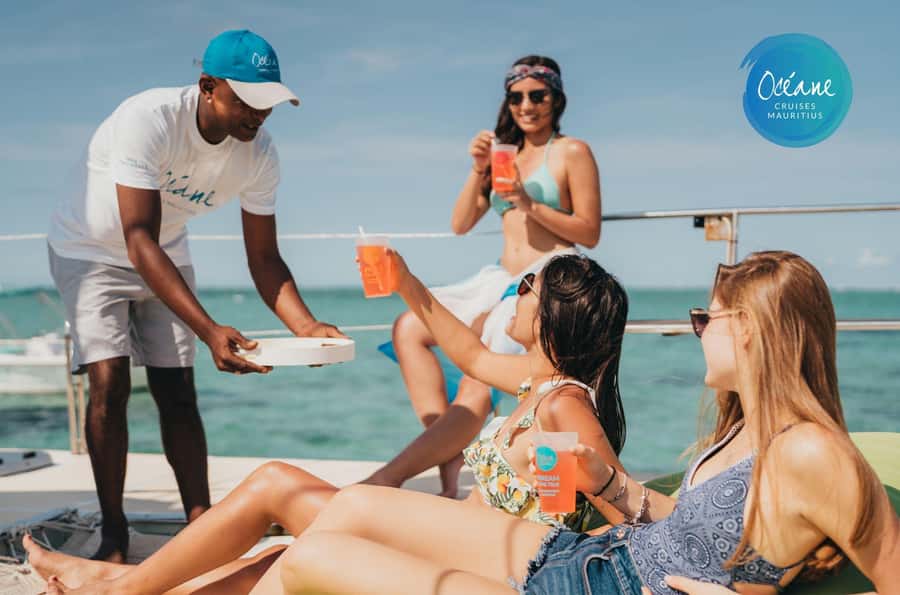 Île aux Cerfs: Private Catamaran Cruise with Gourmet Lunch - Who will enjoy this catamaran day?