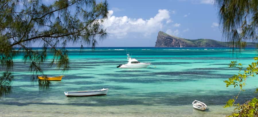 Ilot Gabriel: Catamaran Cruise & BBQ Lunch - Booking details that matter