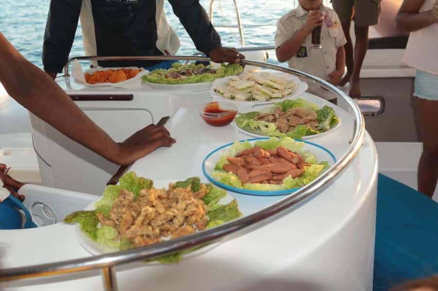 Ilot Gabriel: Catamaran Cruise & BBQ Lunch - Ilot Gabriel: sand, sea, and a natural reserve