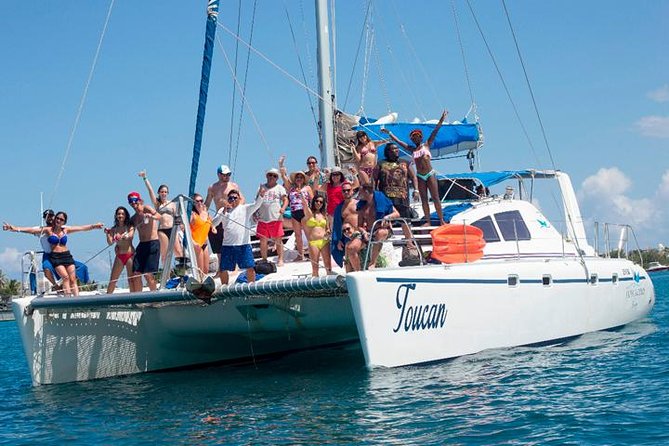 Isla Mujeres Catamaran Adventure All Inclusive from Cancun - Lunch at the beach club