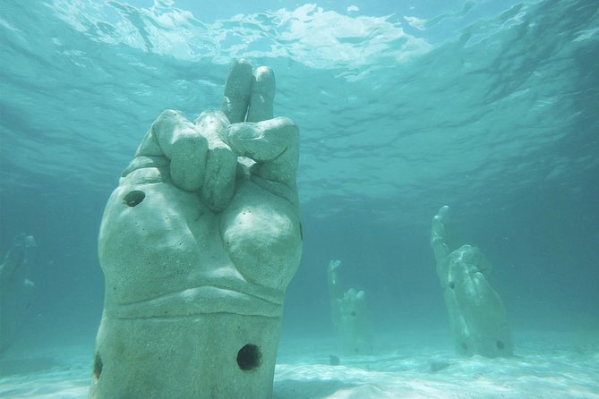 Isla Mujeres Catamaran Luxury Sailing Experience - Isla Mujeres town and Calle Hidalgo