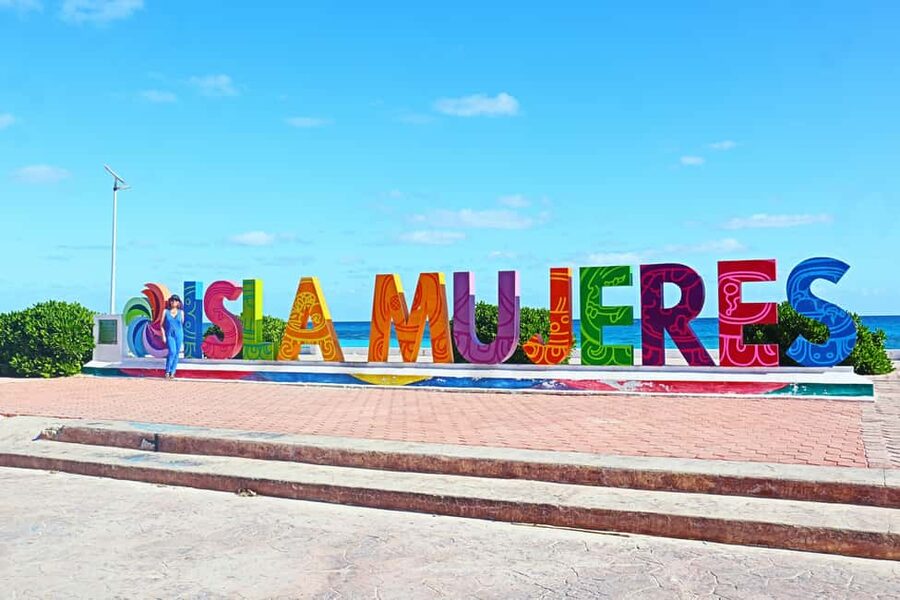 Isla Mujeres: Catamaran Ride with Open Bar, Snorkeling, and Lunch - The return sail to Cancun