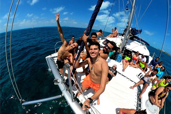Isla Mujeres Catamaran + Snorkel + Open Bar on board + Buffet - What the $38.90 price really buys you