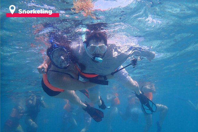 Isla Mujeres Catamaran + Snorkel + Open Bar on board + Buffet - Snorkeling in open water