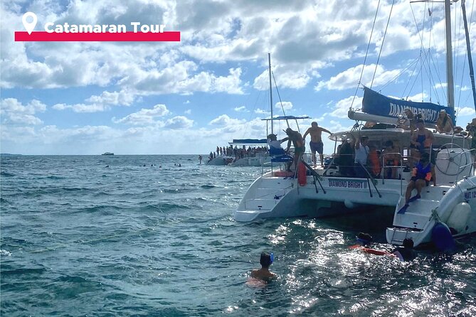 Isla Mujeres Catamaran + Snorkel + Open Bar on board + Buffet - Spinnaker flying and weather limits
