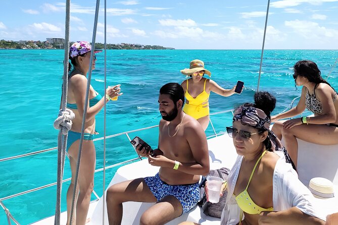 Isla Mujeres Catamaran Tour with Snorkeling at MUSA, Buffet Lunch & Open Bar - Lunch at the private beach club