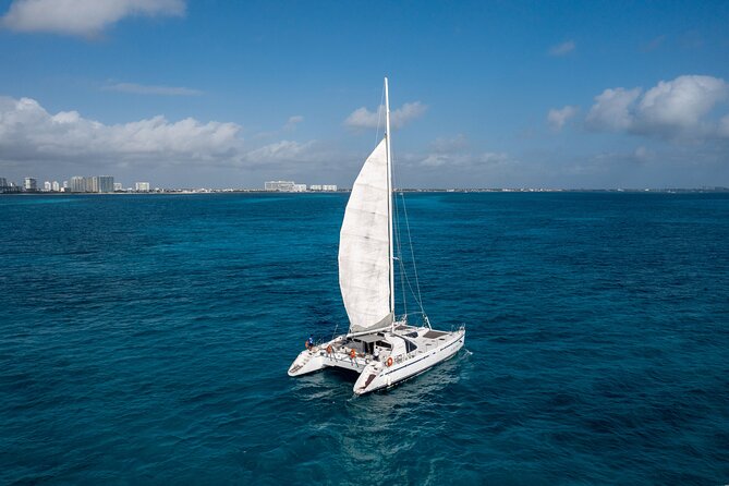 Isla Mujeres Plus by Albatros Catamarans - Punta Sur and the beach club stop