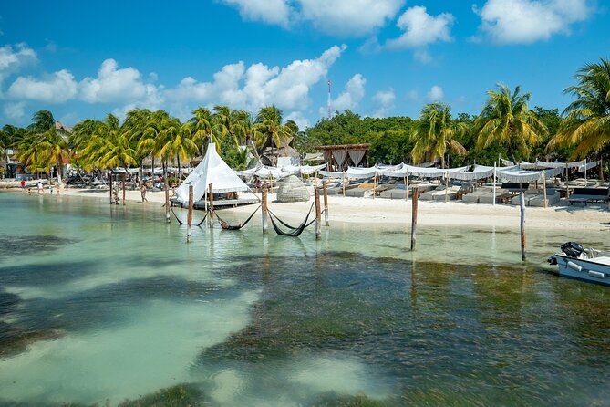 Isla Mujeres Plus by Albatros Catamarans - Who will enjoy this catamaran day