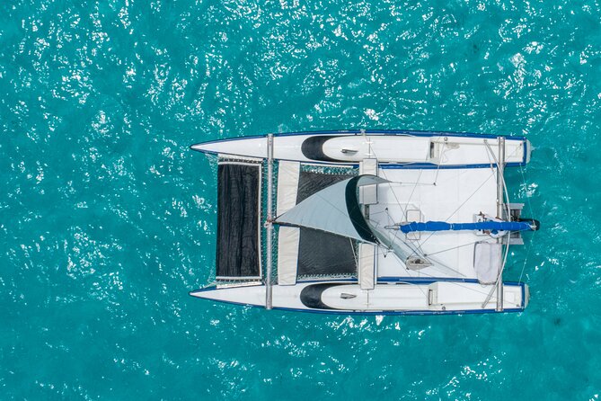 Isla Mujeres Premium Tour in Private Catamaran with Lunch - Mexican buffet lunch at Club Playa Mexico