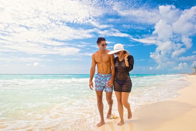 Isla Mujeres tour in a Catamaran with snorkel, open bar, lunch - Spinnaker flying when the weather cooperates