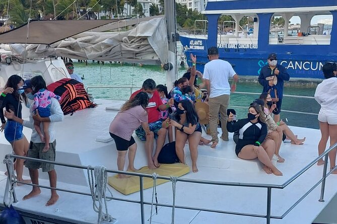 Isla Mujeres Tour in Private Catamaran with Snorkel and Lunch - Snorkeling over El Meco reef
