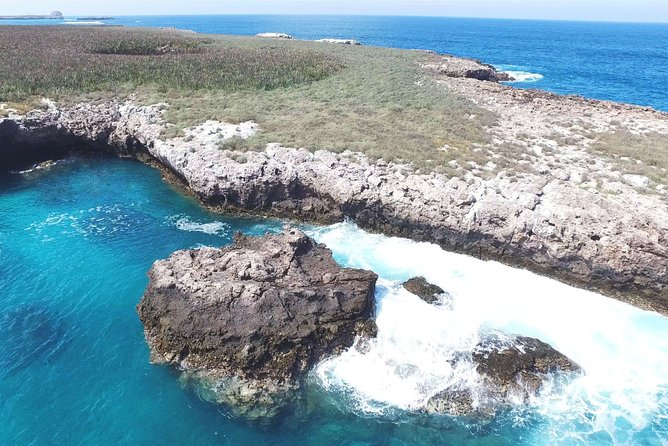 Islas Marietas - Incredible Tour Catamaran from Puerto Vallarta - Reaching the Marietas Islands by catamaran