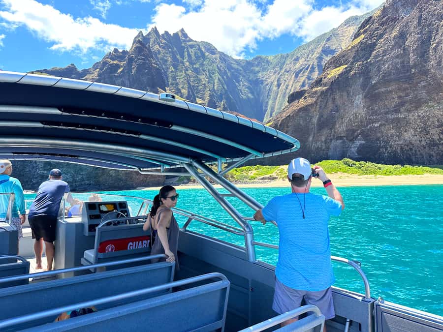 Kauai: Na Pali Coast Deluxe Power Catamaran Tour - Sea caves, cliffs, and the best seats on the boat