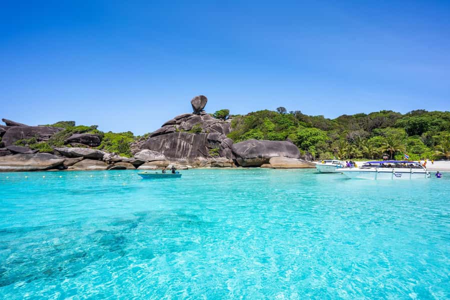 Khao Lak : Similan Islands Speed Catamaran Premium Morning - Who will enjoy this day most
