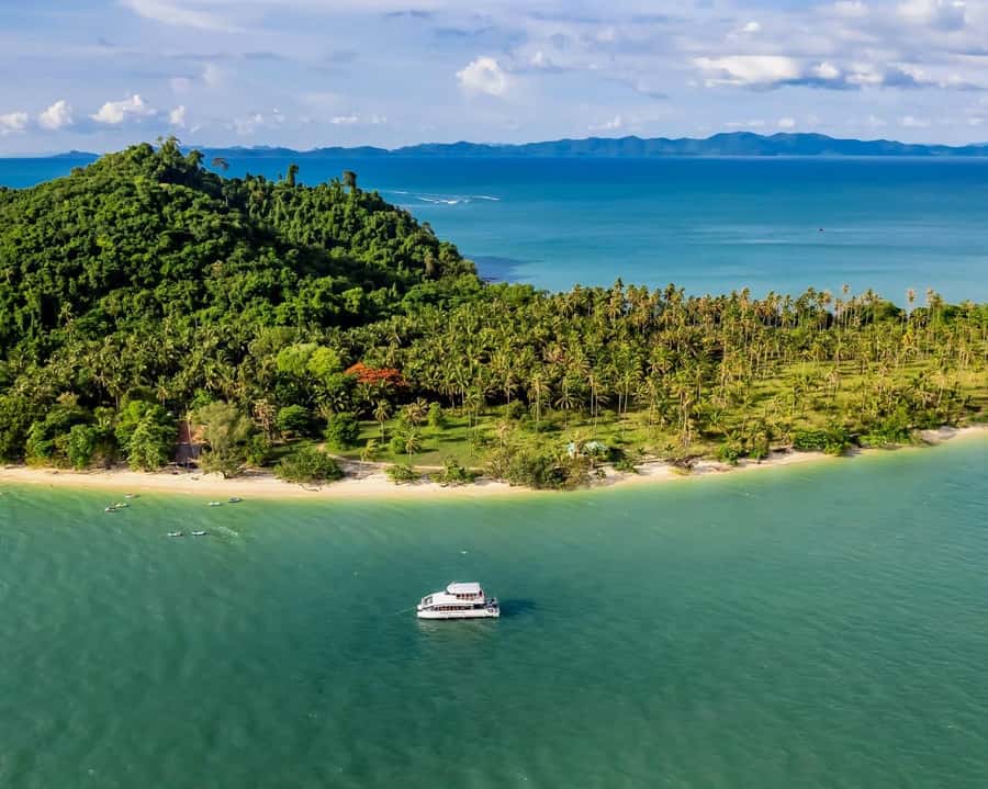 Khao Lak: Swift Power Catamaran Glide to James Bond Island - Starting at Royal Phuket Marina