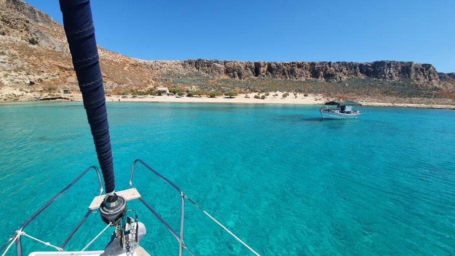 Kissamos: Catamaran Cruise to Balos & Gramvousa with Lunch - Two hours at Balos Beach