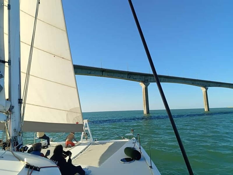 La Flotte en Ré - 5H30 Sailing Catamaran Long Cruise - The Banc du Bûcheron and the value of a tidal stop
