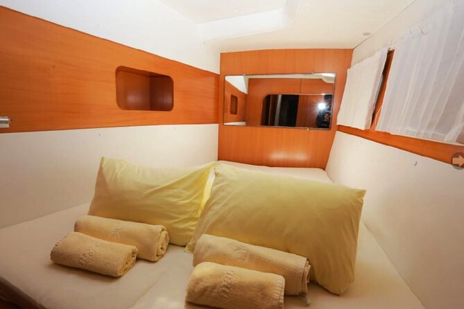 Lagoon 440 · Comfortable catamaran for Ibiza and Formentera - Atlantis and the old stone quarries at Sa Pedrera