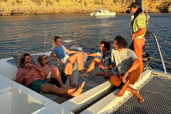 Lagoon 440 · Comfortable catamaran for Ibiza and Formentera - Cala d’Hort for lunch, snorkeling, and SUP