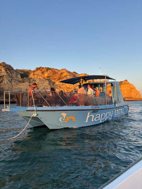 Lagos: Benagil Caves Catamaran Tour (2.5 hours) for the whole family - The coast between Lagos and Benagil