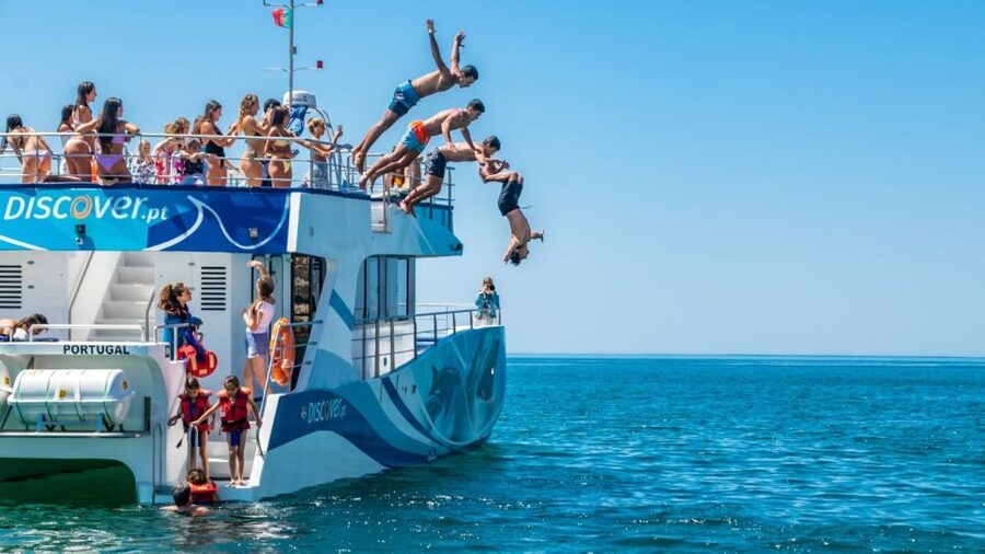 Lagos: Dolphins & Caves - Catamaran - FAQ