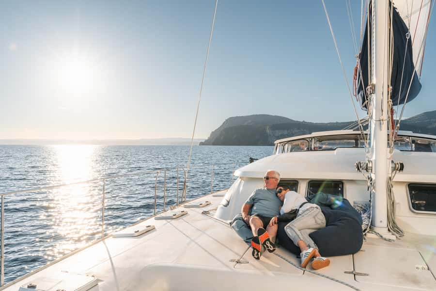 Lake Taupo: Luxury Sailing Catamaran to Māori Rock Carvings - What the crew add to the experience