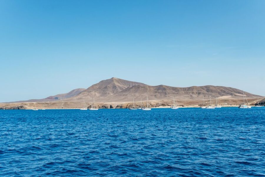 Lanzarote: Day Trip to the Papagayo Beaches by Catamaran - Lunch, mojitos, and the open bar