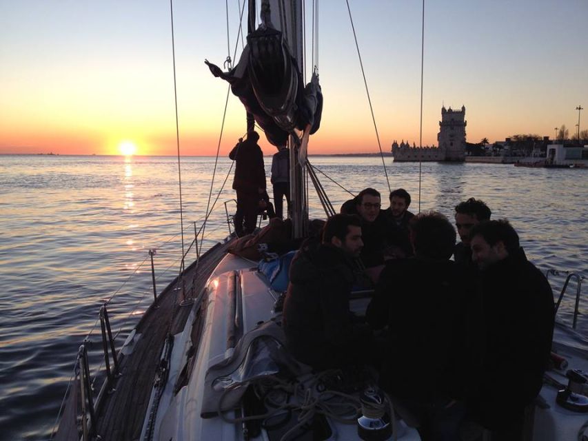 Lisbon 2H Private Tour by SAILBOAT / SAIL or POWER CATAMARAN - Looking toward Alfama from the Tagus
