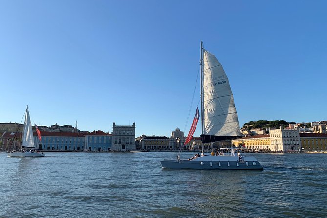 Lisbon Sunset Catamaran Cruise on the Tagus River - Drinks, snacks, and what to bring
