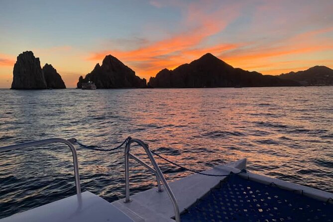 Los Cabos Catamaran: Iconic Sunset Cruise with Drinks & DJ - The Lily Pad adds a water break
