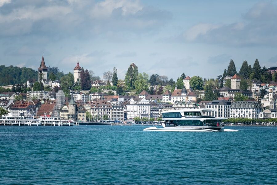 Lucerne: Round-Trip Catamaran Cruise on Lake Lucerne - Is one hour long enough?