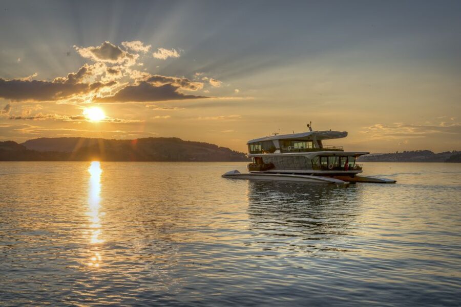 Lucerne: Round-Trip Catamaran Cruise on Lake Lucerne - Value, ticket flexibility, and who should book