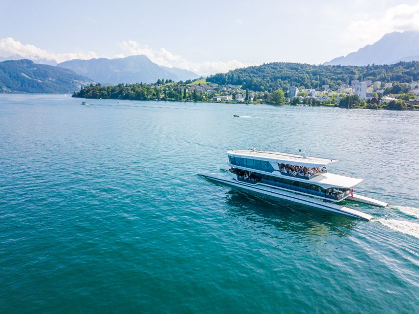 Lucerne: Round-Trip Catamaran Cruise on Lake Lucerne - Finding the best seat on the catamaran