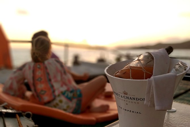 LUXURY Catamaran Bora Bora : The Sunset Escape - Who will enjoy this most?