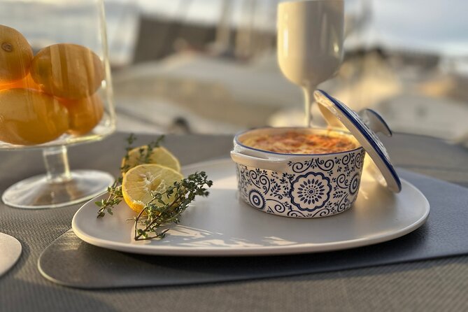 Luxury Catamaran Cruise, Dia Island –Open Bar & Lunch -Top Rated! - Who will enjoy this cruise most?