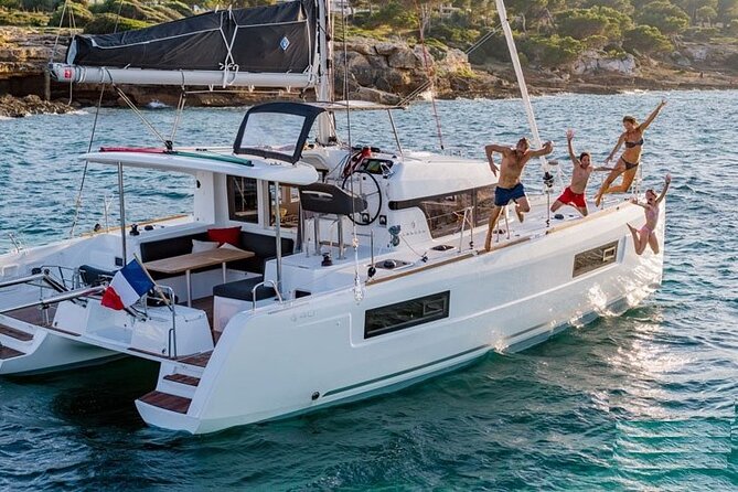 Luxury Catamaran in the Maddalena Archipelago from PALAU - What the price includes, and what it does not
