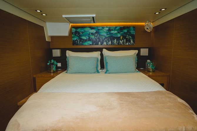 Luxury Catamaran, Snorkel and Dining Experience Barbados - Snorkeling over a shallow shipwreck