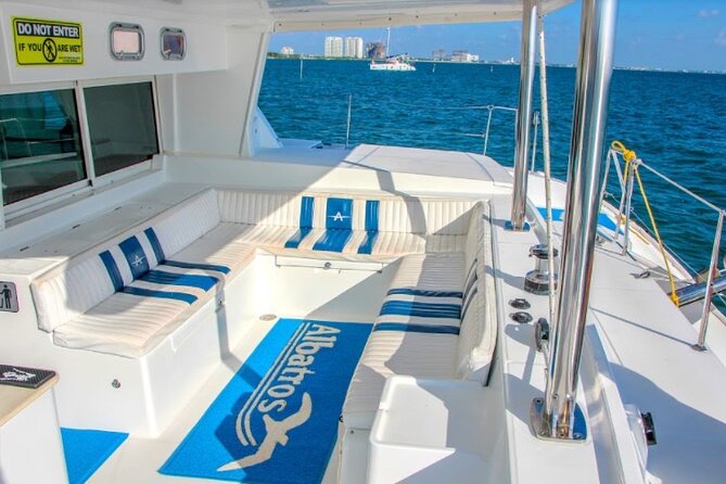 Luxury Catamaran Tour to Isla Mujeres with Transportation - Club Playa Mexico: buffet lunch and a proper break