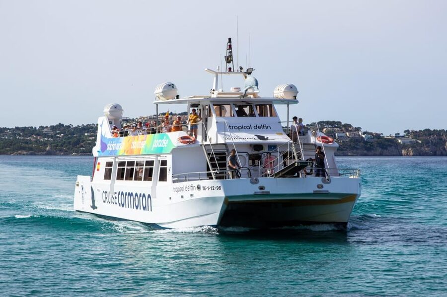 Mallorca: 2-Hour Coastline & Malgrat Islands Catamaran Tour - Sailing past Calvià and the southwest coast