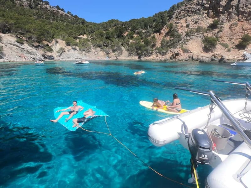 Mallorca: Catamaran Boat Tour with Tapas - Tapas prepared during the swim