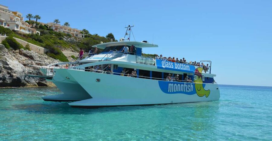 Mallorca: Glass-Bottom Catamaran Along the East Coast - Caves, coves, and Cala Varques