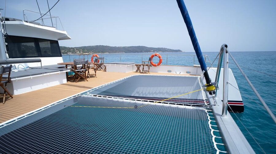 Marseille: A day on a catamaran in the Calanques - All inclusive - From the Old Port to the Calanques