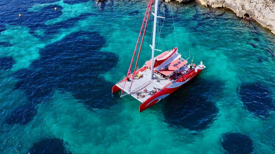 Marseille : Calanques Catamaran Cruise with Lunch & Wine - Leaving from Port de la Pointe Rouge