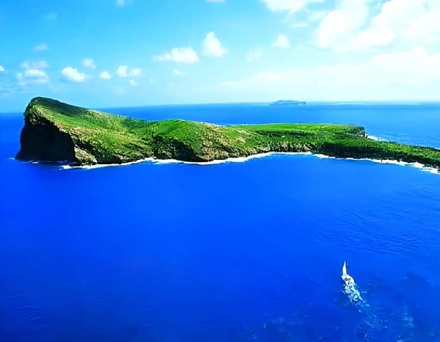 Mauritius: Catamaran cruise to 3 Northern Isles with lunch - Setting out from Grand Bay toward the Northern Isles