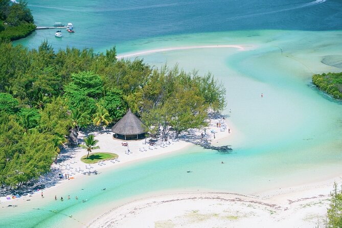 Mauritius: Catamaran Cruise to Ile Aux Cerfs with BBQ Lunch - Time on Île aux Cerfs