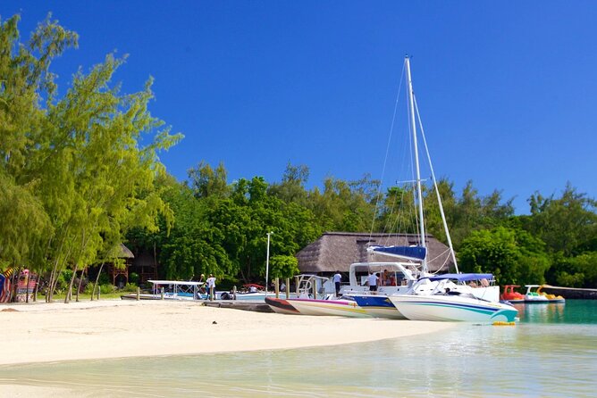 Mauritius: Catamaran Cruise to Ile Aux Cerfs with BBQ Lunch - What the $64 price really gets you