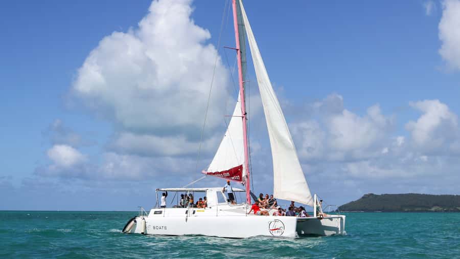 Mauritius: Catamaran Day Cruise to lle aux Cerfs with Lunch - The east coast lagoon and Ile aux Cerfs views