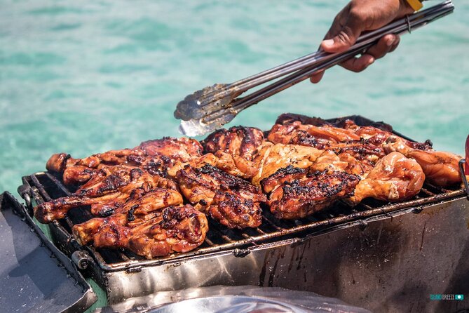 Mauritius : Full day All inclusive Ile aux cerfs Catamaran cruise - The crew makes the difference