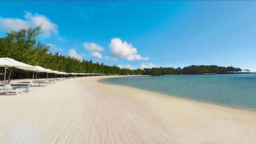 Mauritius: Ile Aux Cerfs catamaran cruise Lunch with BBQ - Should you book it?